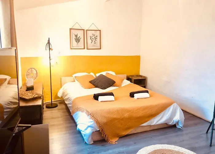 شقة Casa Amarilla Avec Exterieur نيم