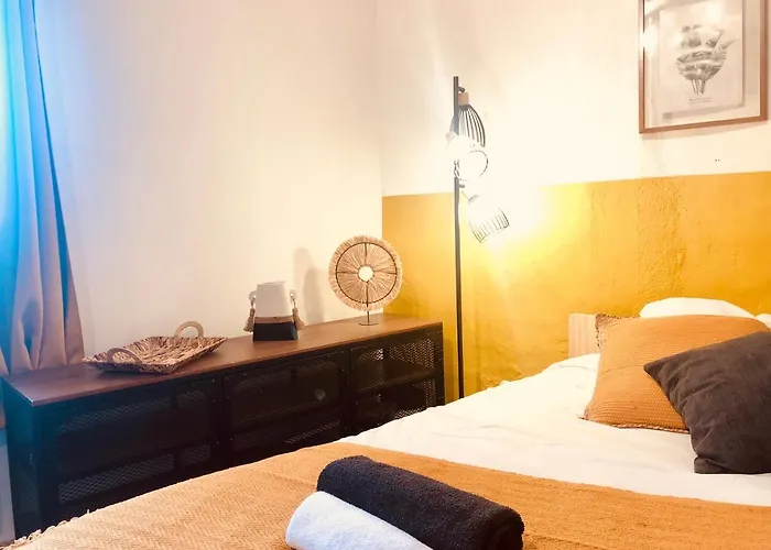 Casa Amarilla Avec Exterieur شقة نيم